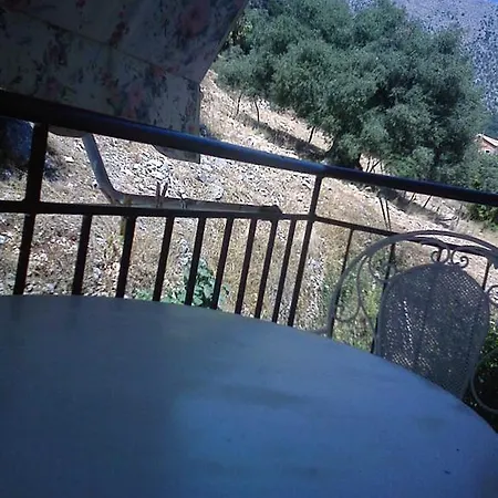 Marabou 3* Poros (Kefalonia)