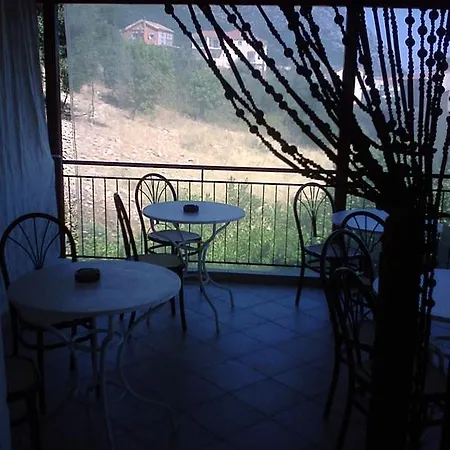 Marabou Pensionat Poros (Kefalonia)